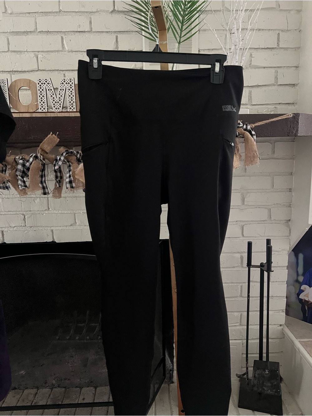 Eddie Bauer Women's Black Active Leggings with Side Pockets